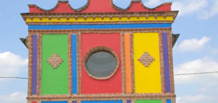 La chiesa più colorata d’Italia si trova proprio qui: tutto sulla spettacolare Cappella del Barolo 7 Cappella del Barolo, chiesa colorata