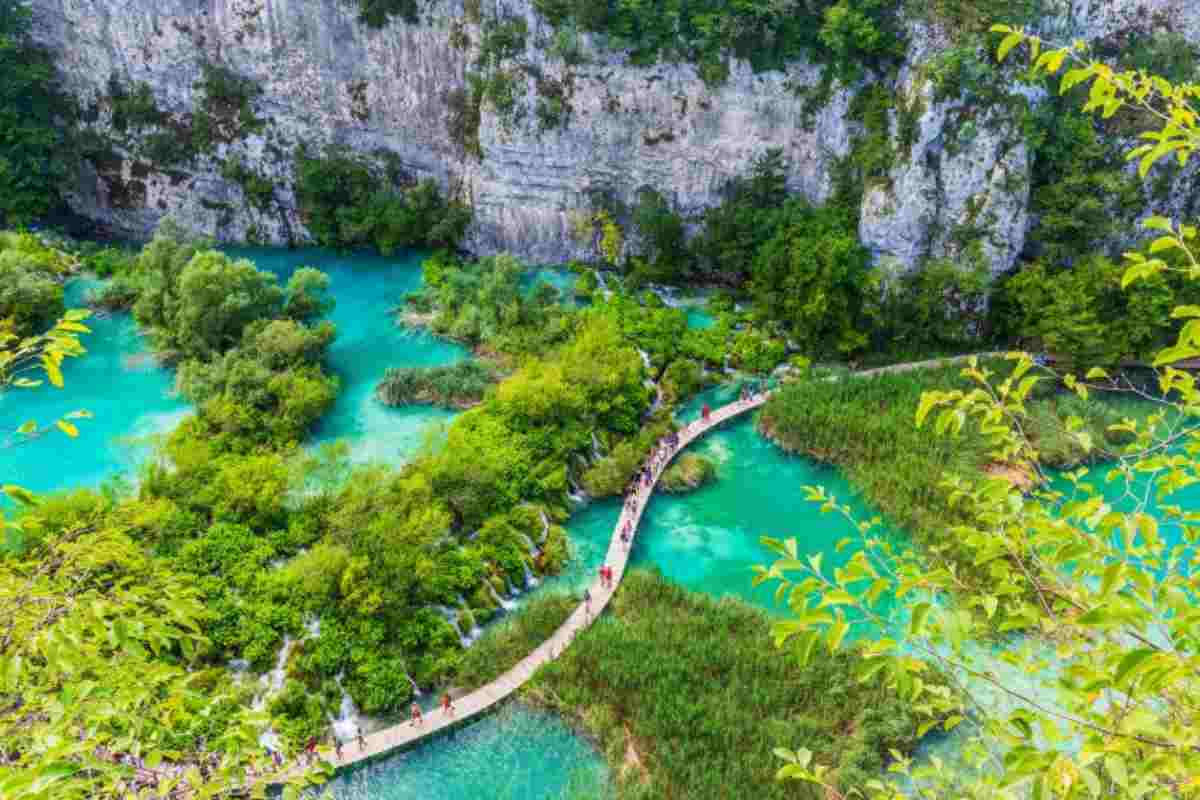 Il più bel paradiso naturale d'Europa è a poche ore da te: perfetto per un weekend di relax 1 Lago di Plitvice, Croazia