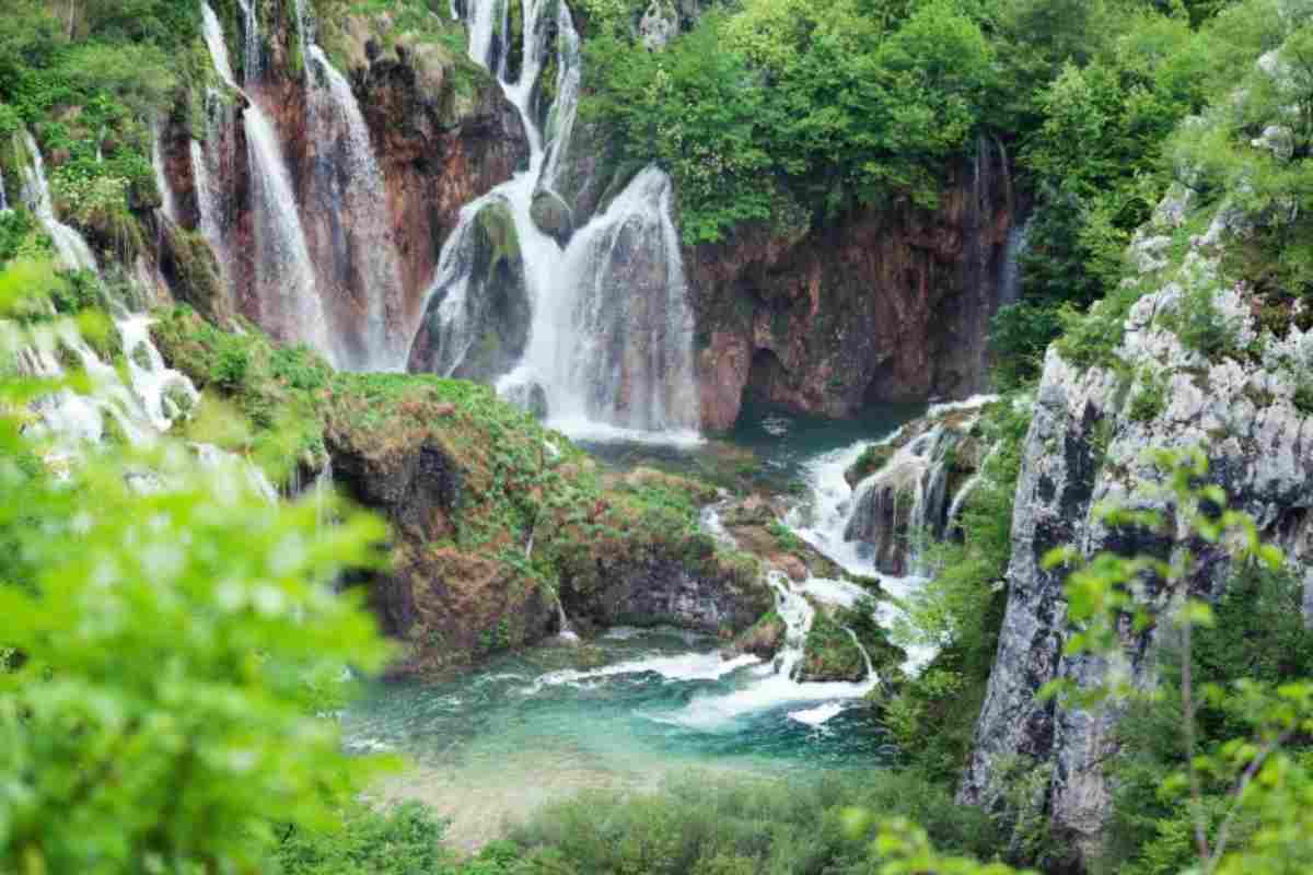 Il più bel paradiso naturale d'Europa è a poche ore da te: perfetto per un weekend di relax 2 Lago di Plitvice, Croazia