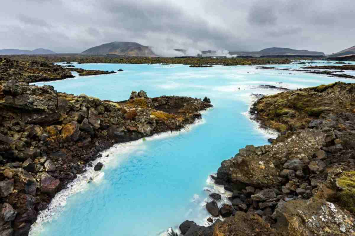 Viaggiare fa bene alla pelle? Si, ecco dove andare per tornare sana e in forma 2 Laguna Blu, Islanda