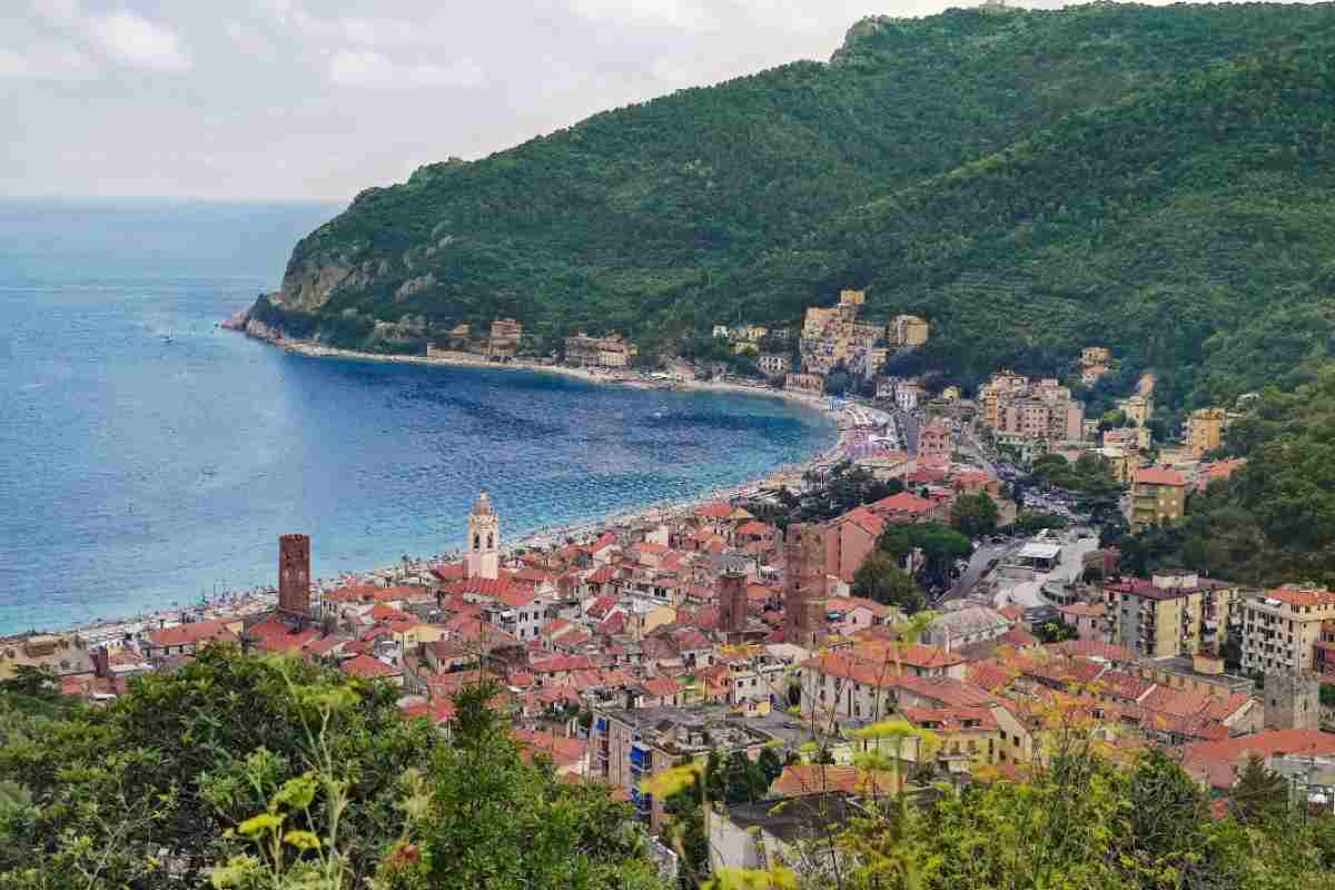 È il treno panoramico più bello d'Italia, anche gli stranieri lo amano: esperienza unica 2 Liguria