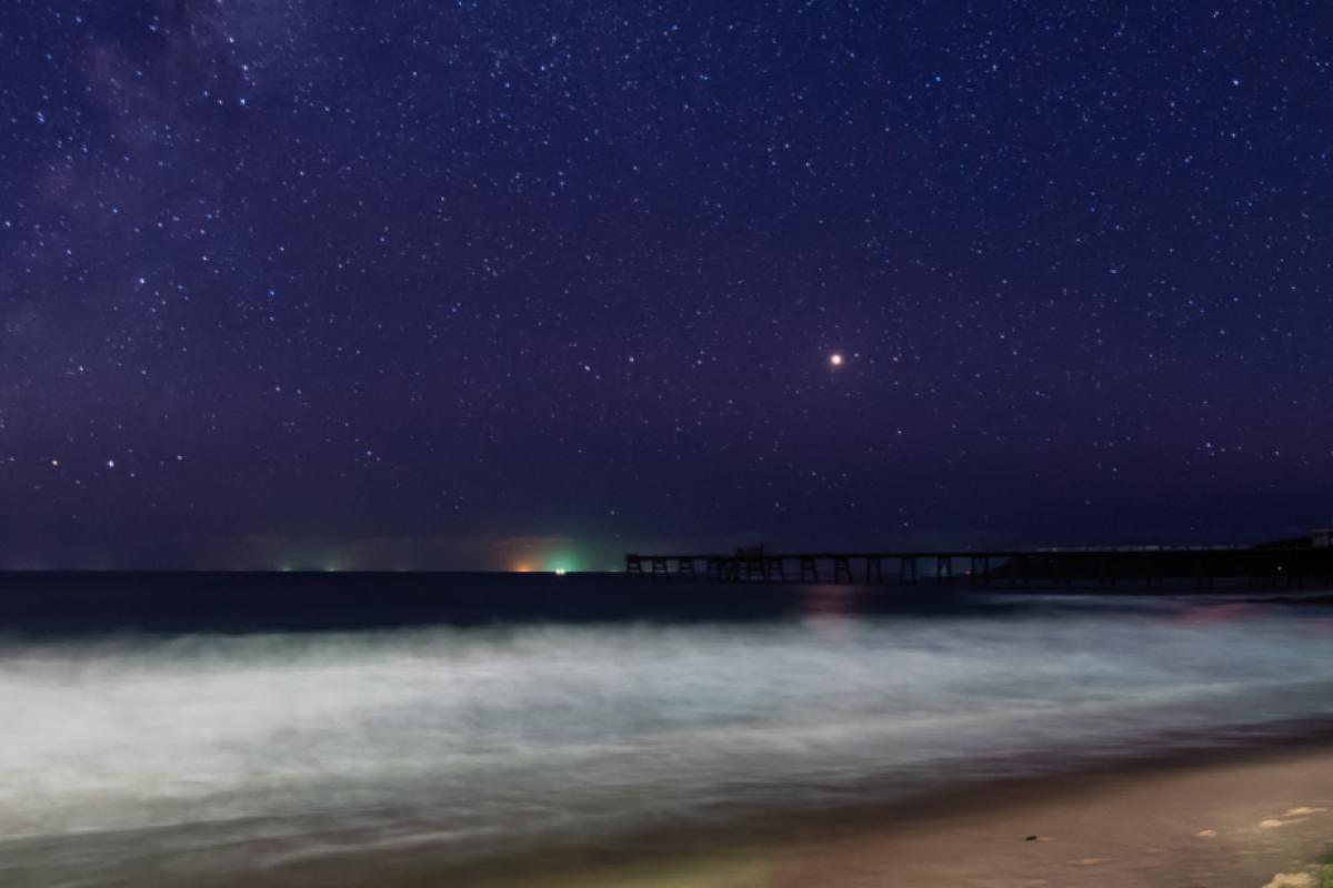 Vivere la natura di notte, un'esperienza unica di vacanza: le mete migliore per il "turismo notturno" 2 Mare cielo stellato
