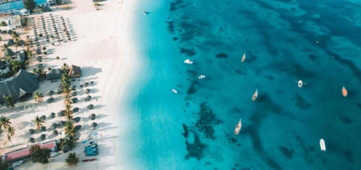 Un'isola magica ti aspetta, tra spiagge dorate e acque cristalline: il paradiso che ti ruberà il cuore 5 Paradiso da scoprire