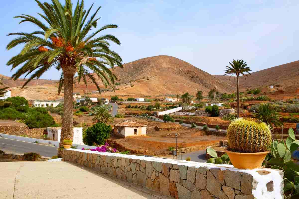 Canarie, non solo mare e divertimento: questi sono i villaggi più belli da visitare 2 canarie, scopri questi 8 borghi da visitare