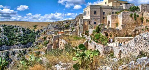 puglia scopri la chiesa dei 24 eremi con la sua terrazza panorarica sul mar adriatico