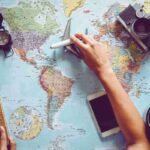 La città sospesa nel tempo, tra templi dorati e foreste incantate